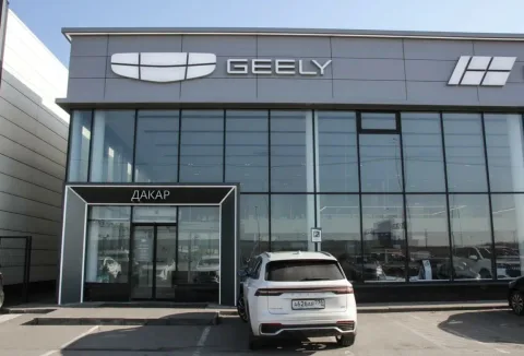 Дакар Geely