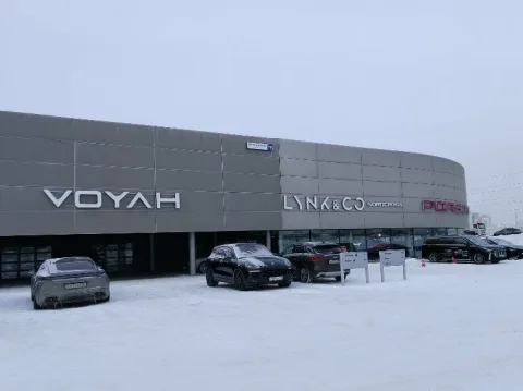 Оками Voyah