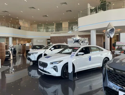 Geely Парнас